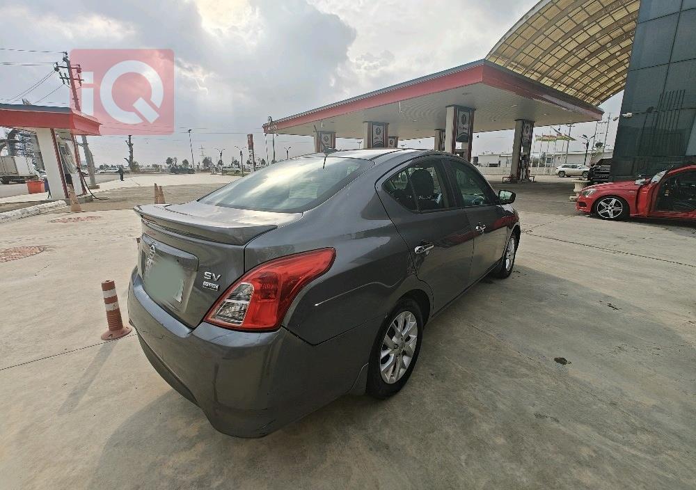 نیسان ڤێرسا